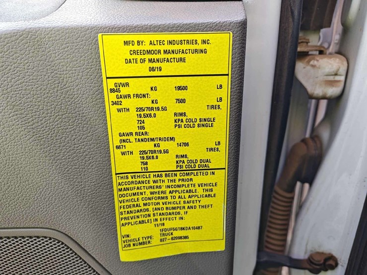 2019-ford-f550-image-14