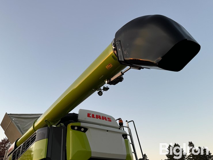 2023-claas-lexion-8700tt-image-18
