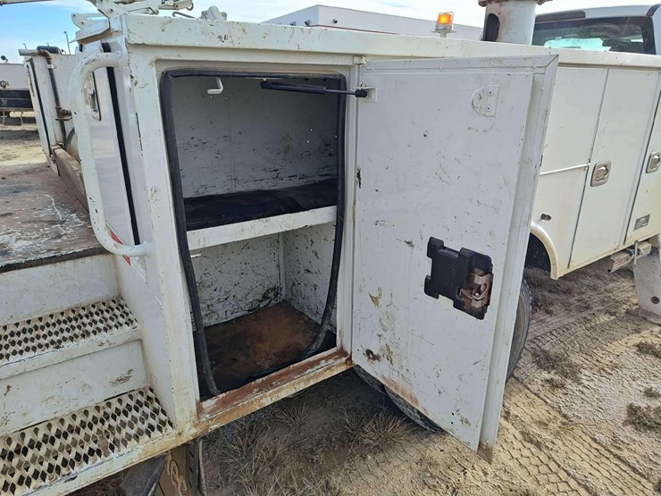 2019-ford-f550-image-19