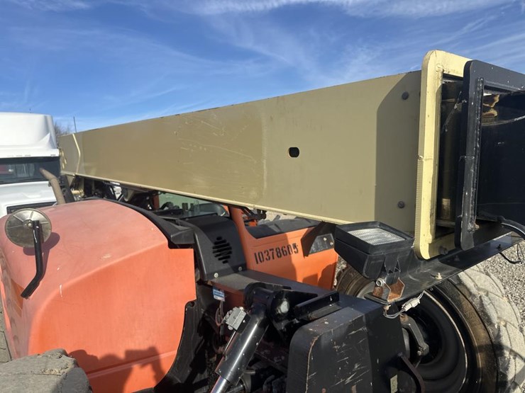 2015-jlg-g6-42a-image-17