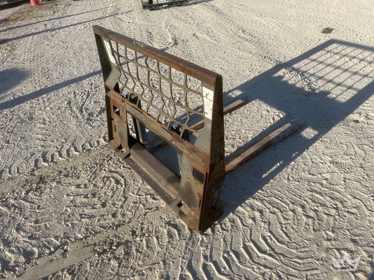 fork-and-frame-skid-steer-attachment-image-4