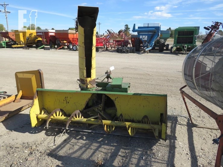 john-deere-7-image-3