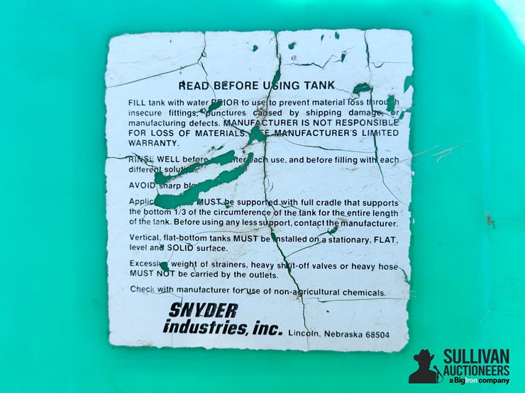 snyder-vertical-round-poly-tank-image-20