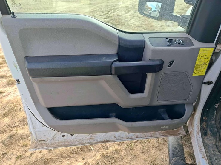 2019-ford-f550-image-42