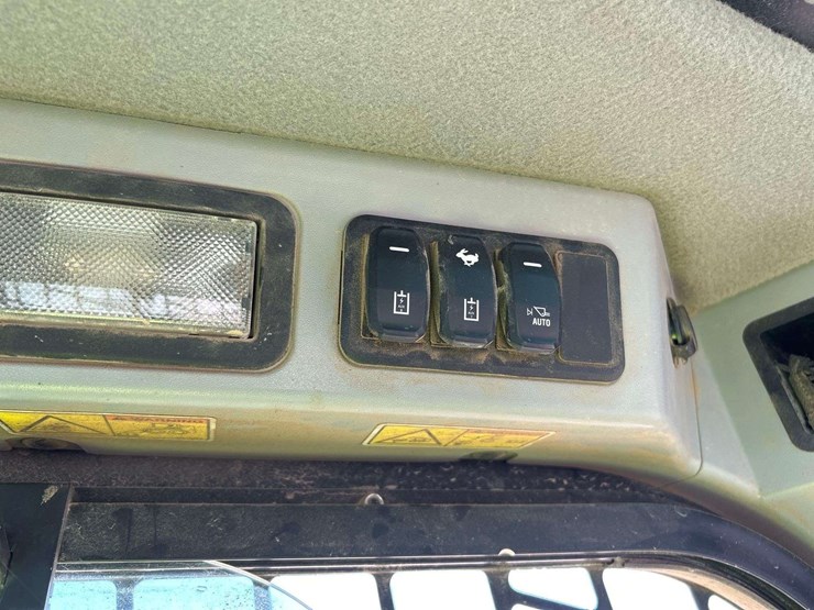 2019-caterpillar-299d3-xe-image-15