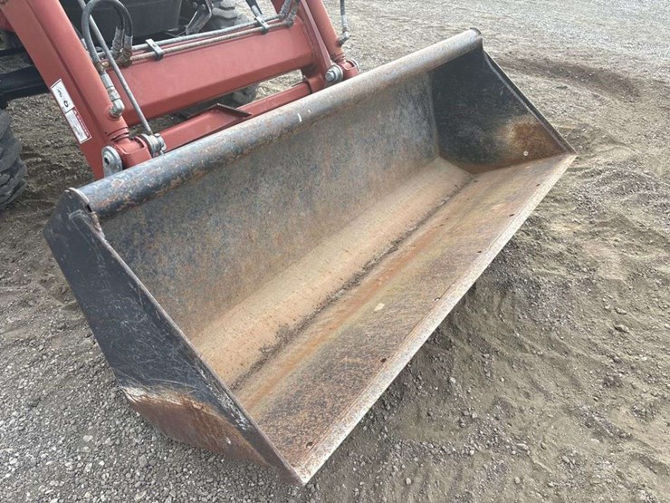 case-dx29-loader-tractor-image-33