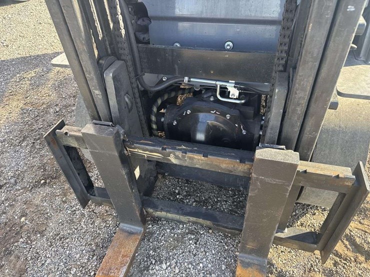 2016-toyota-fork-lift-image-20