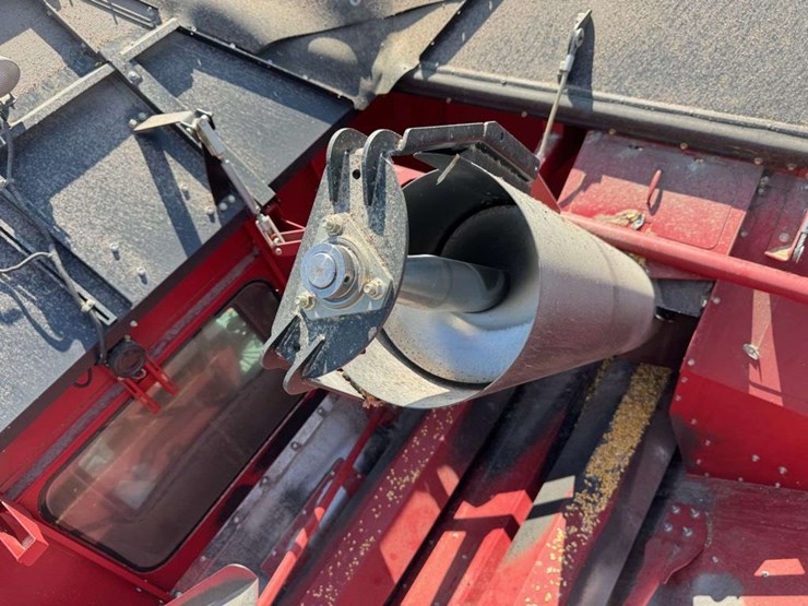 2019-case-ih-7250-image-39