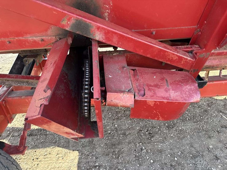 case-ih-1083-image-13