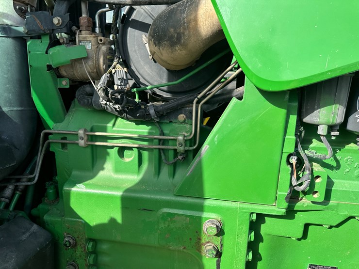 2010-john-deere-8295r-image-53