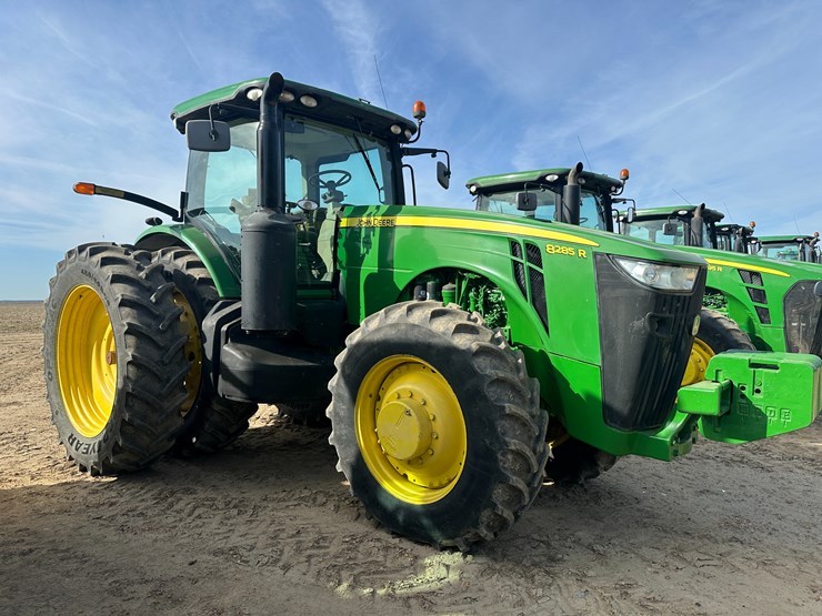 2013-john-deere-8285r-image-2