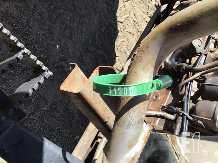 massey-ferguson-3680-image-24