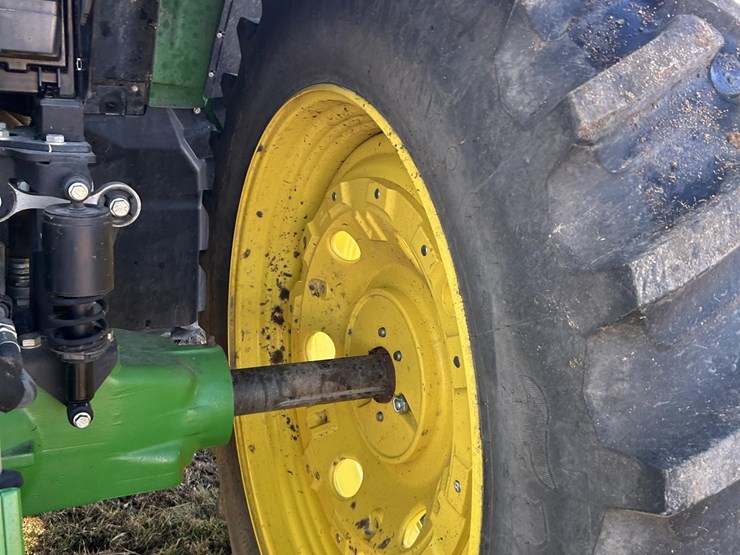 2021-john-deere-6175m-image-33