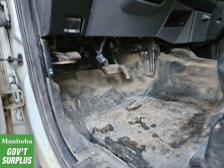 2012-ford-f350-image-25