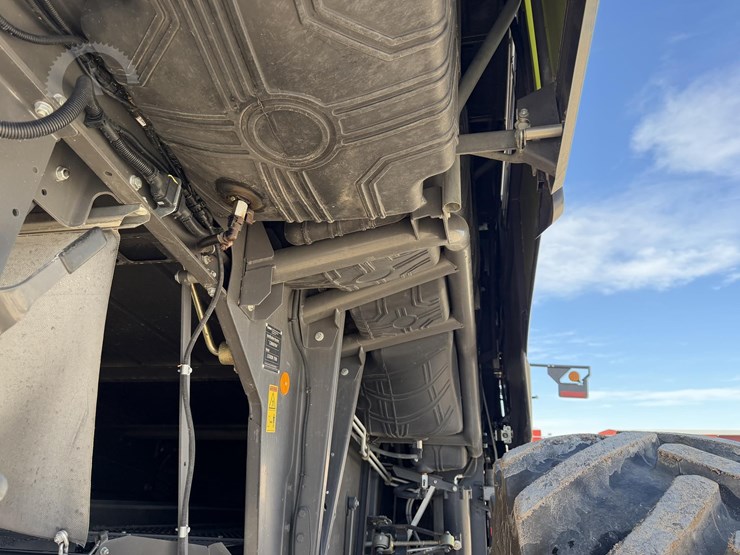 2022-claas-lexion-7500-image-94