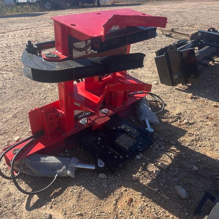 FUTURE TP25 HYDRAULIC SKID STEER TREE PULLER ATTAC