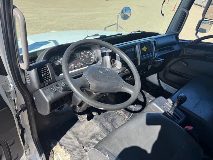 #265-•-2016-hino-338v-van-body-truck-image-15