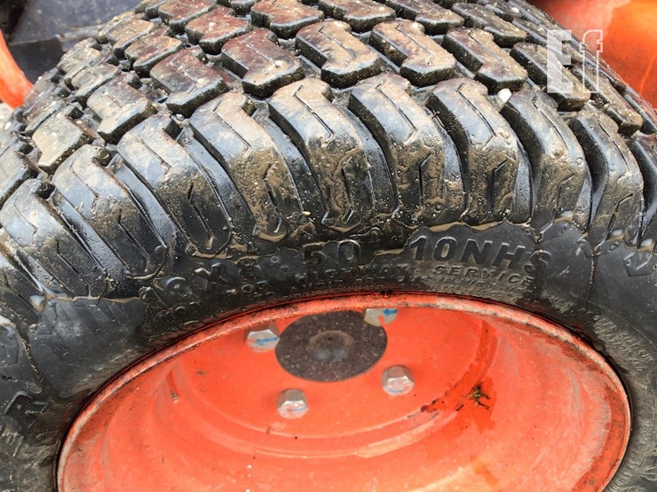 2022-kubota-bx2380-image-21