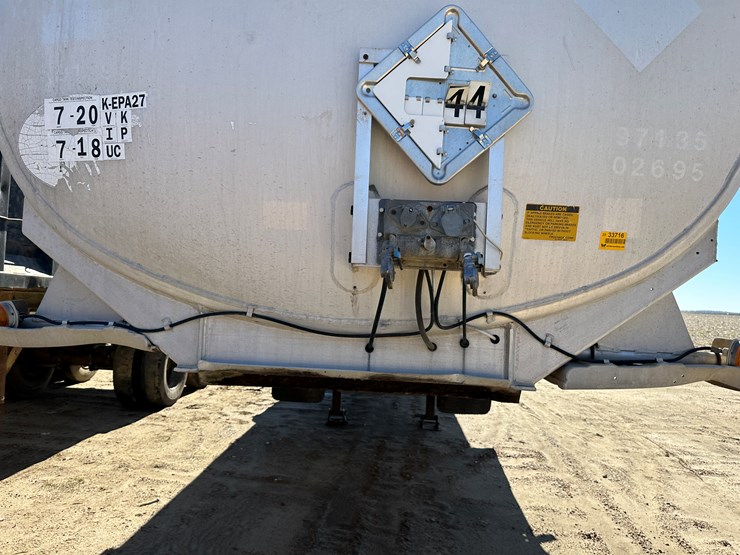 1986-fruehauf-tanker-image-33