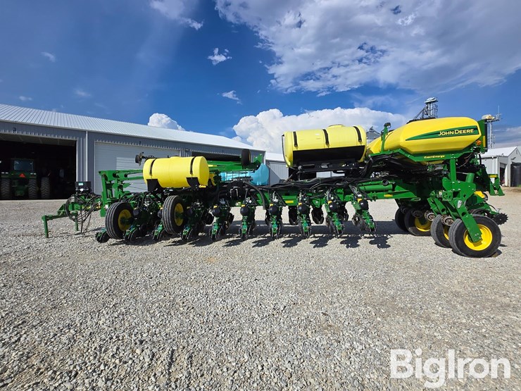 2019-john-deere-1775nt-image-8