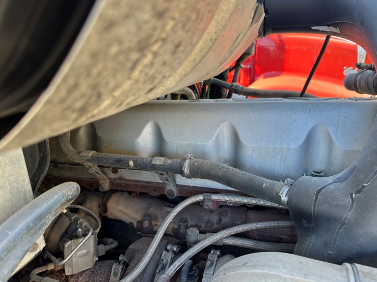 #33704-•-2011-mack-cxu-t/a-sleeper-truck-tractor-1m1aw09y8bm013165-image-58