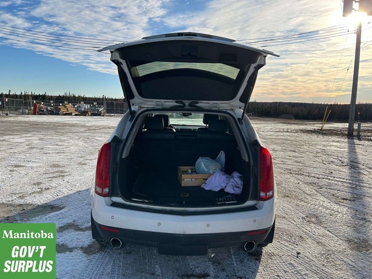 2013-cadillac-srx-image-9