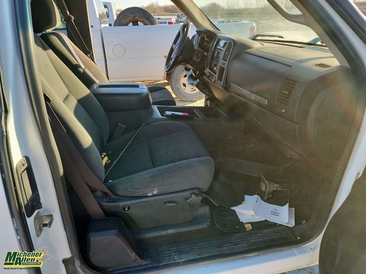 2008-chevrolet-silverado-2500hd-image-16