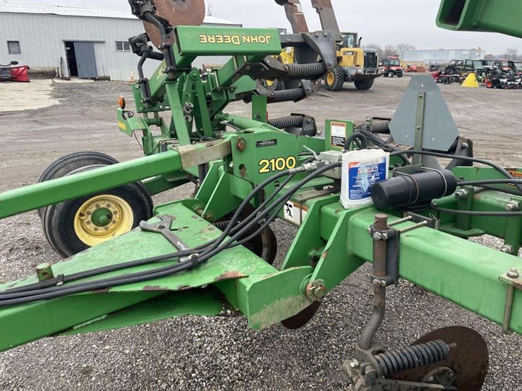 john-deere-2100-image-13