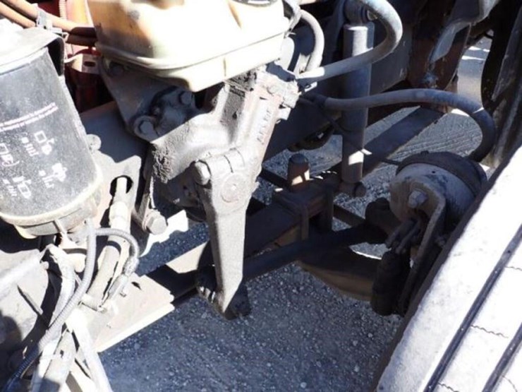 2010-freightliner-cascadia-t/a-hiway-tractor---day-image-30