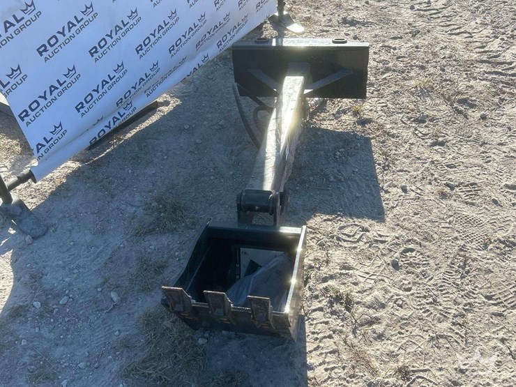 2025-zwb-59in-excavator-boom-mini-skid-steer-attachment-image-1