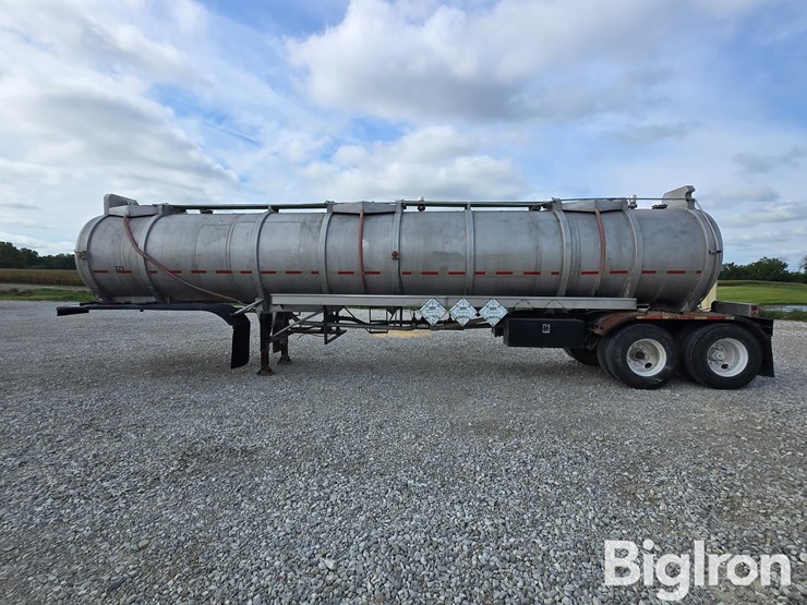 1969-j&l-3500-gal-t/a-ss-tanker-trailer-image-8