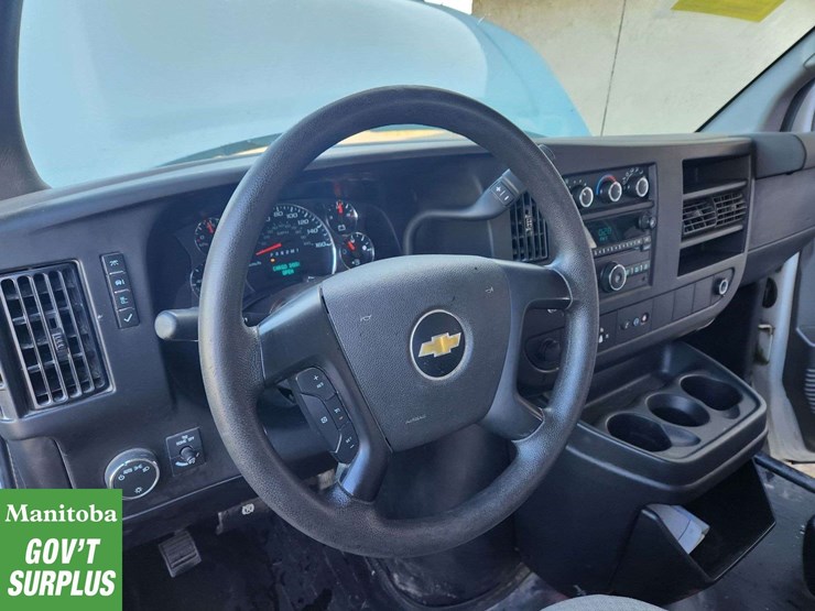 2012-chevrolet-express-2500-image-21