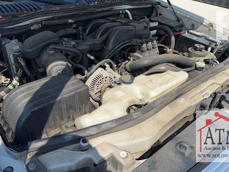 2008-ford-explorer-xlt-image-16