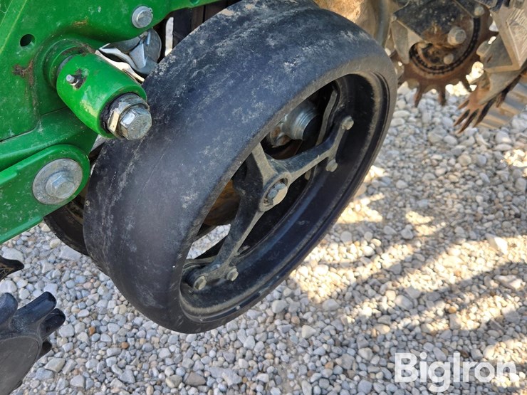 2019-john-deere-1775nt-image-18