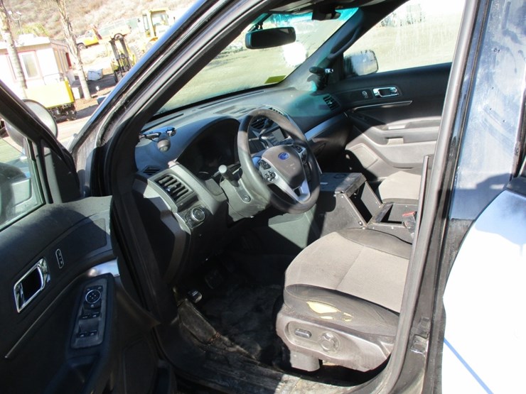 2014-ford-explorer-image-7