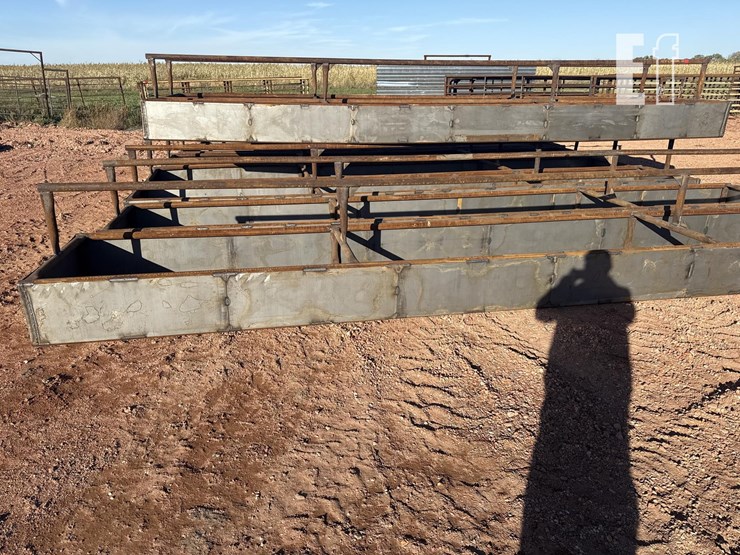16x-24ft.-bottomless-calf-bunks-image-1