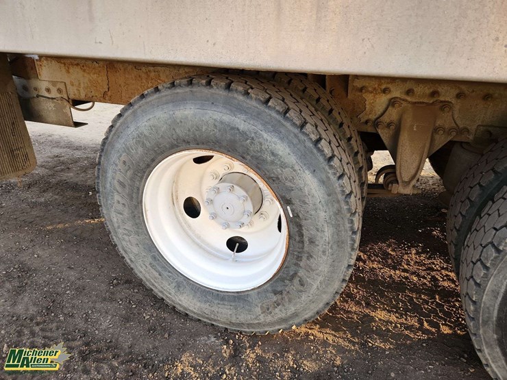 2002-sterling-lt9500-image-13