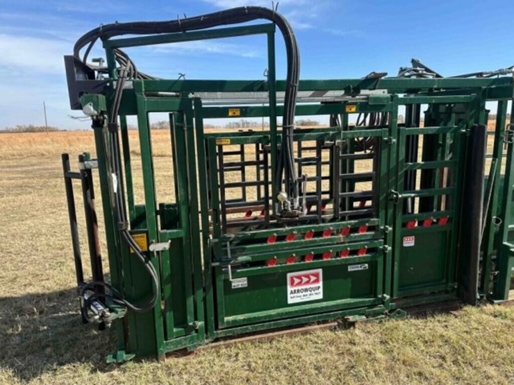 arrowquip-cp-1050-hydraulic-squeeze-chute-image-1