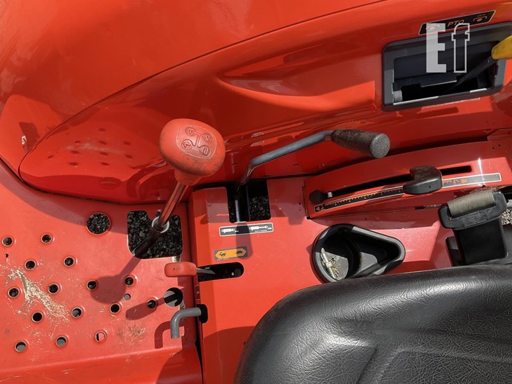 2019-kubota-m5660suh-image-18