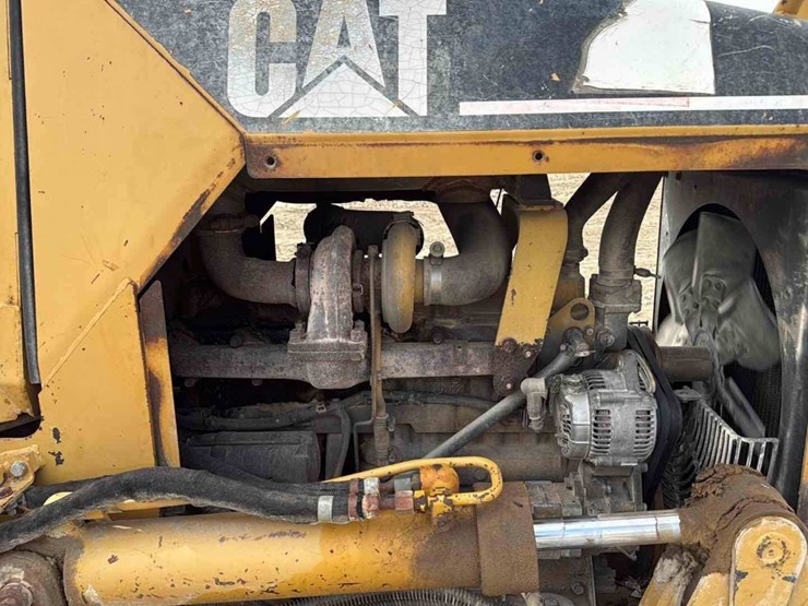 caterpillar-d5g-lgp-image-12