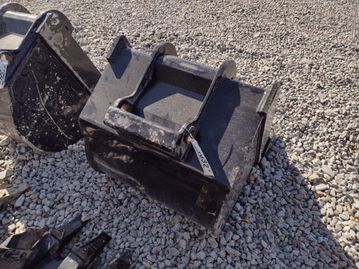 24-in-x-change-excavator-bucket-(qea-4032)-image-3