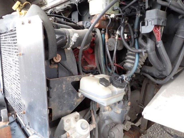 2013-freightliner-mt55-image-35