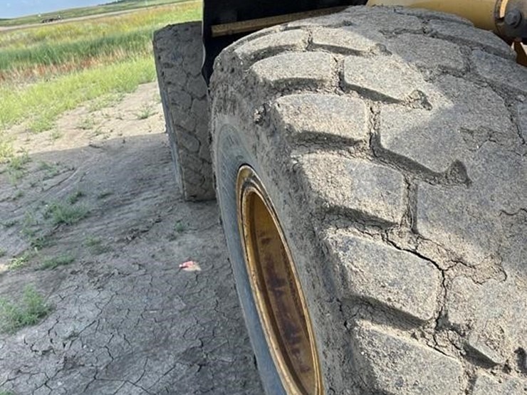 2004-caterpillar-928g-image-11