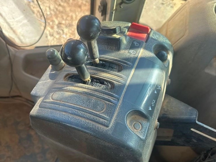 2011-volvo-l60f-image-20