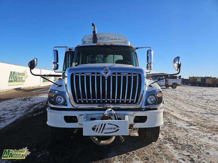 2009-international-workstar-7400-image-6