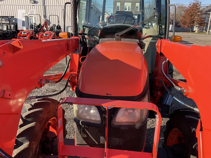 2007-kubota-m7040hdc-image-14