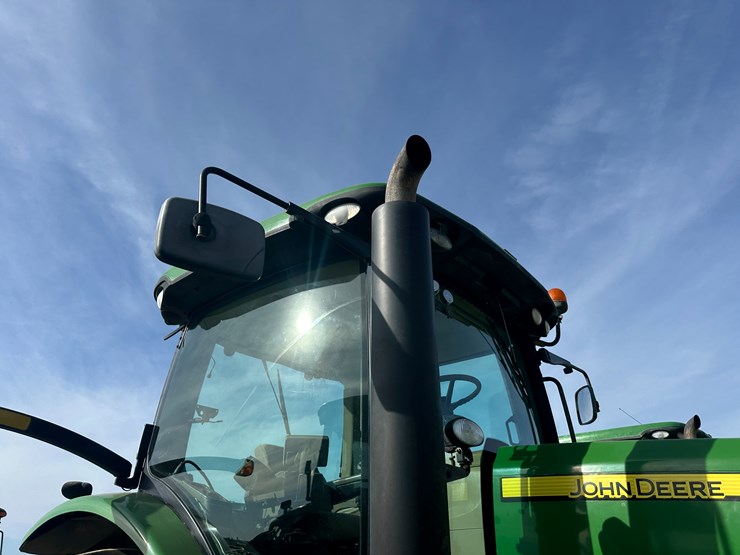 2010-john-deere-8295r-image-36