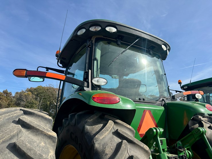 2013-john-deere-8285r-image-16