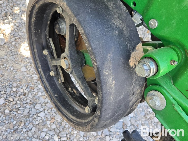 2019-john-deere-1775nt-image-15