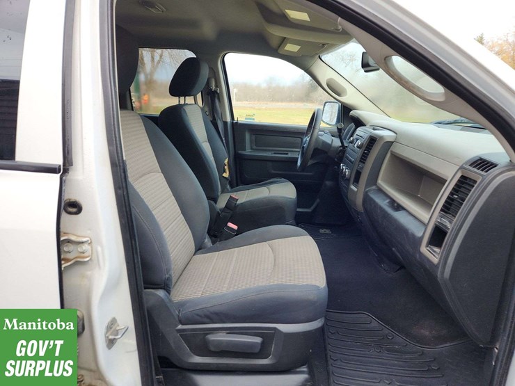 2012-dodge-1500-image-17